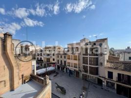 Casa (unifamiliar aislada), 813 m², cerca de bus y tren