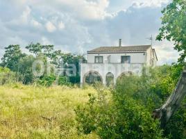 Houses (country house), 673 m², near bus and train