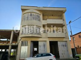 Casa (unifamiliar aïllada), 501 m², prop de bus i tren