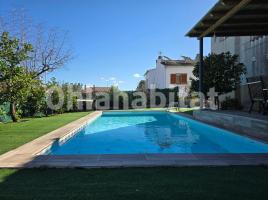 Houses (detached house), 311 m², near bus and train