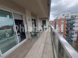 Ático, 180 m², cerca de bus y tren