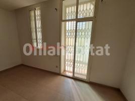 Piso, 60 m², cerca de bus y tren, Centro