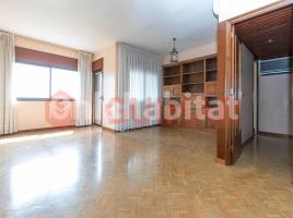 Pis, 98 m², prop de bus i tren