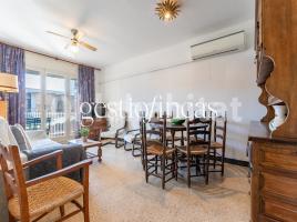 Apartamento, 86 m², cerca de bus y tren