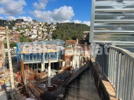 Piso, 79.98 m², cerca de bus y tren, nuevo