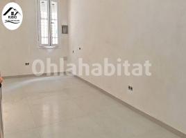Piso, 53 m², cerca de bus y tren