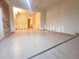 Dúplex, 162 m², cerca de bus y tren
