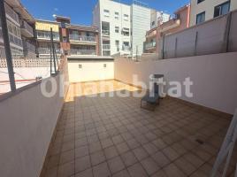 Flat, 70 m², near bus and train, almost new