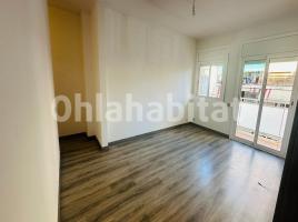 Pis, 75 m², prop de bus i tren