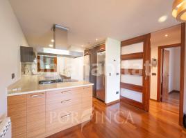 Casa (unifamiliar adosada), 360 m², cerca de bus y tren