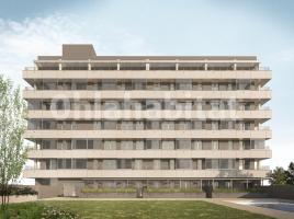 Pis, 140 m², près de bus et de train, nouveau