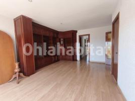 Ático, 198 m², cerca de bus y tren