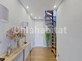 Attic, 260 m², near bus and train