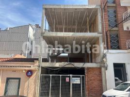  (unifamiliar aïllada), 292.75 m², près de bus et de train