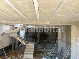  (unifamiliar aïllada), 292.75 m², près de bus et de train
