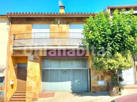 Casa (unifamiliar aislada), 232 m², cerca de bus y tren, seminuevo