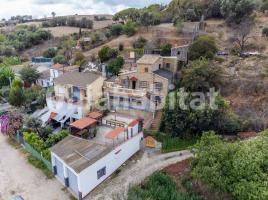 Casa (unifamiliar aislada), 274 m², cerca de bus y tren