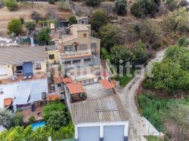 Casa (unifamiliar aislada), 274 m², cerca de bus y tren