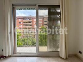 Pis, 59 m², prop de bus i tren