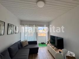 Piso, 58 m², cerca de bus y tren