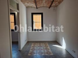 For rent flat, 53 m², near bus and train, almost new