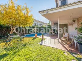 Casa (unifamiliar adosada), 193 m², cerca de bus y tren, Calle Isla Cristina