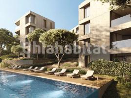 Pis, 215 m², prop de bus i tren, nou