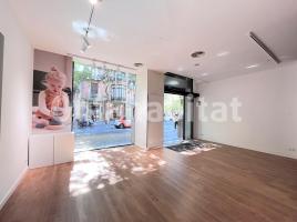 Lloguer local comercial, 70 m², prop de bus i tren, Rambla de Catalunya, 88