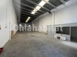 For rent industrial, 315 m², Calle Primer de Maig
