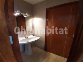 For rent business premises, 64 m², almost new, Calle Major