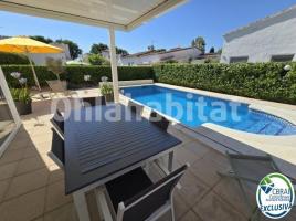 Casa (xalet / torre), 139 m², Calle Montseny, 82