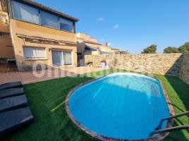  (unifamiliar adossada), 250 m², presque neuf