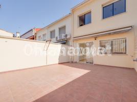 Casa (unifamiliar adossada), 248 m², prop de bus i tren