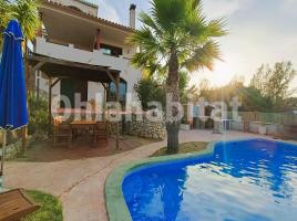 Houses (villa / tower), 420 m², almost new, Calle del Llimoner
