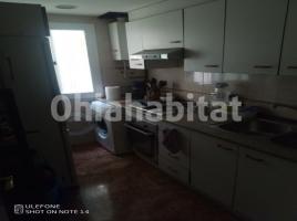 Pis, 70 m², près de bus et de train, Calle de la Sagrada Família