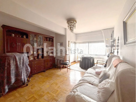 Pis, 180 m², Avenida Reyes Católicos