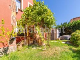  (), 152 m²
