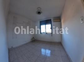 Flat, 74 m², near bus and train