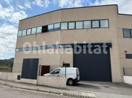 Louer , 480 m², Zona