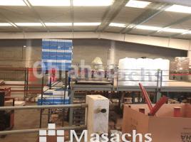 Nave industrial, 665 m², Zona