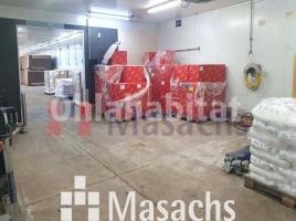 Industrial, 2837 m², Zona