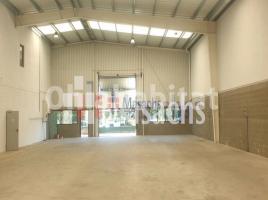Nau industrial, 1500 m², Zona