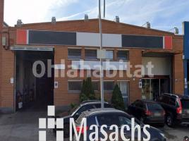 Louer , 750 m², Zona
