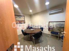 Louer , 89 m², Zona