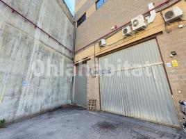 Nau industrial, 2300 m², Zona