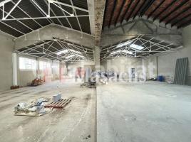 Louer , 450 m², Zona