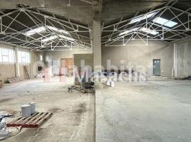 Louer , 450 m², Zona