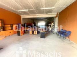 Louer , 300 m², Zona