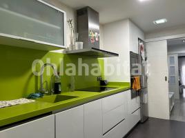 Pis, 114 m², prop de bus i tren