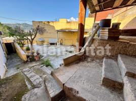 Houses (villa / tower), 99 m², near bus and train